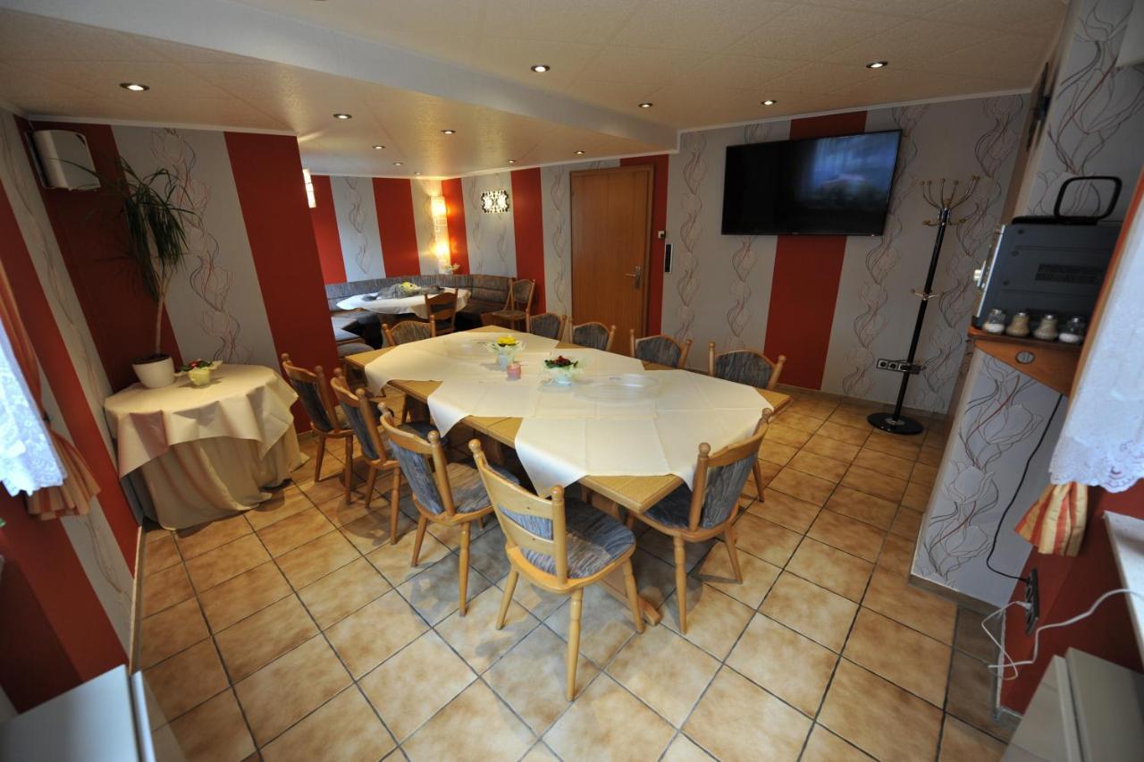Hotel-Restaurant Ehses Zeltingen-Rachtig Bagian luar foto