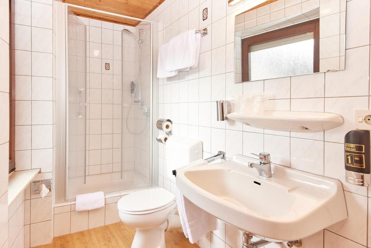 Hotel-Restaurant Ehses Zeltingen-Rachtig Bagian luar foto